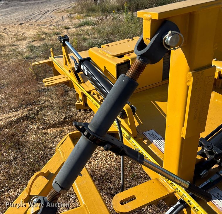 image for item DU1431 Road groomer