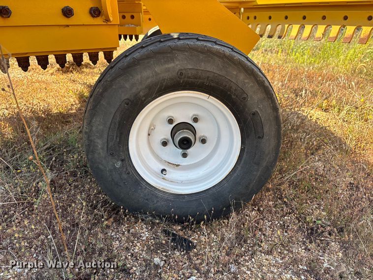 image for item DU1431 Road groomer