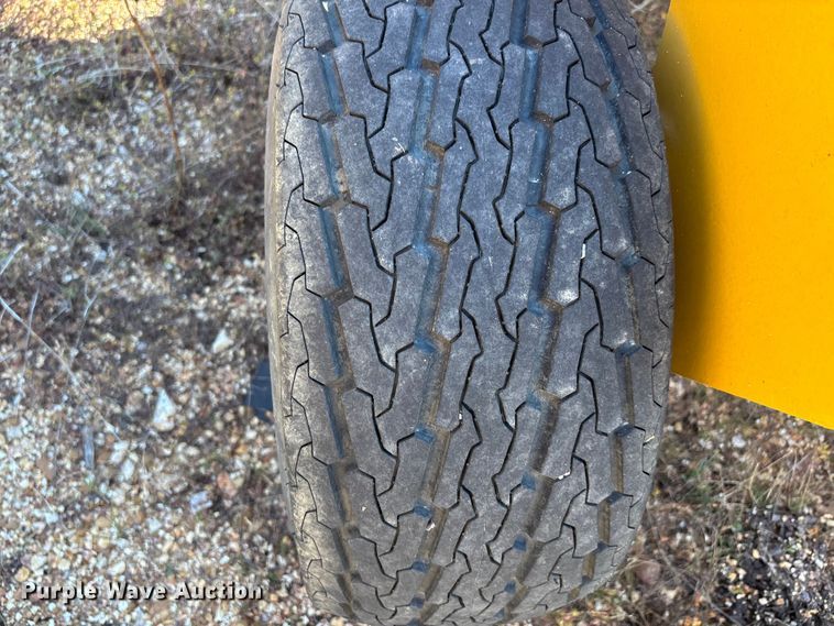 image for item DU1431 Road groomer