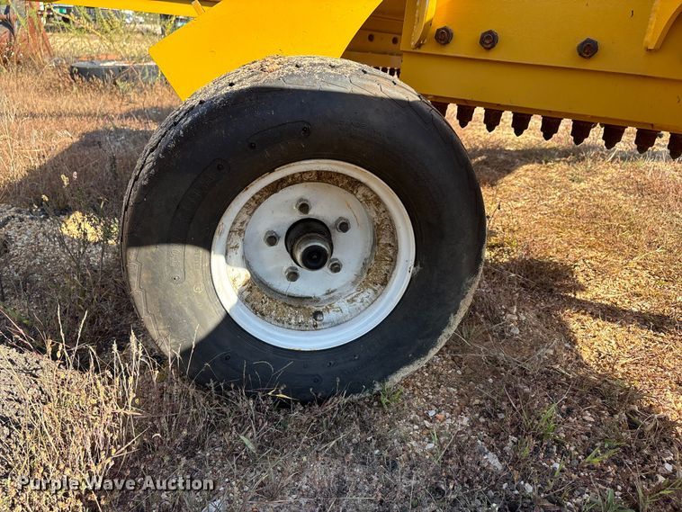 image for item DU1431 Road groomer