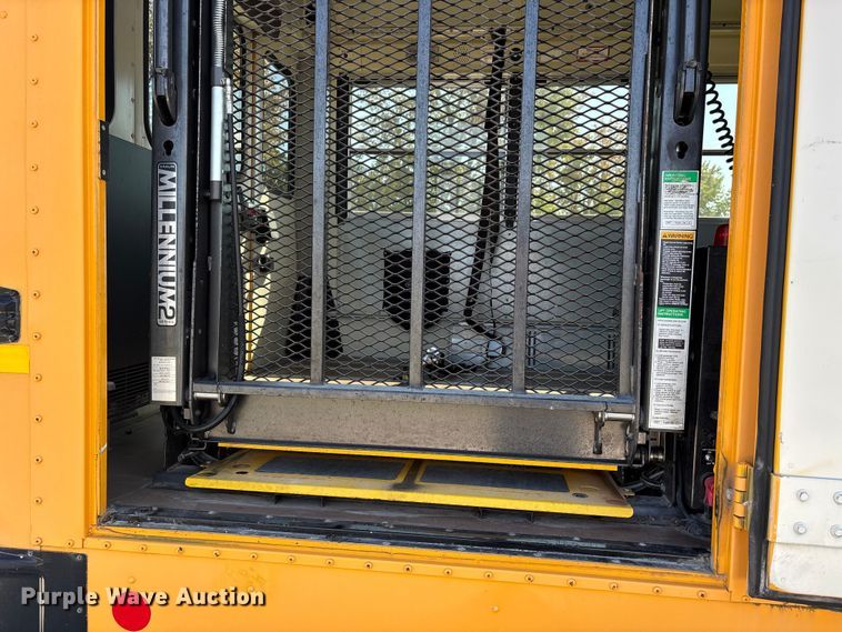 image for item DU1432 2012 IC PB105 school bus