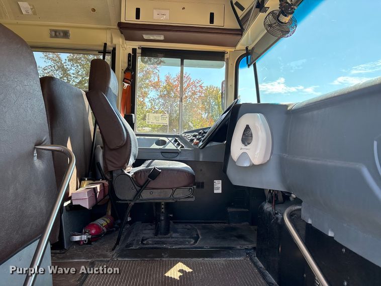 image for item DU1432 2012 IC PB105 school bus