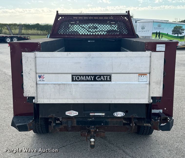 image for item DU3521 2006 Ford F350 Super Duty SuperCab utility bed pickup truck