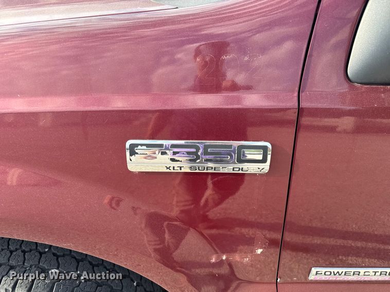 image for item DU3521 2006 Ford F350 Super Duty SuperCab utility bed pickup truck