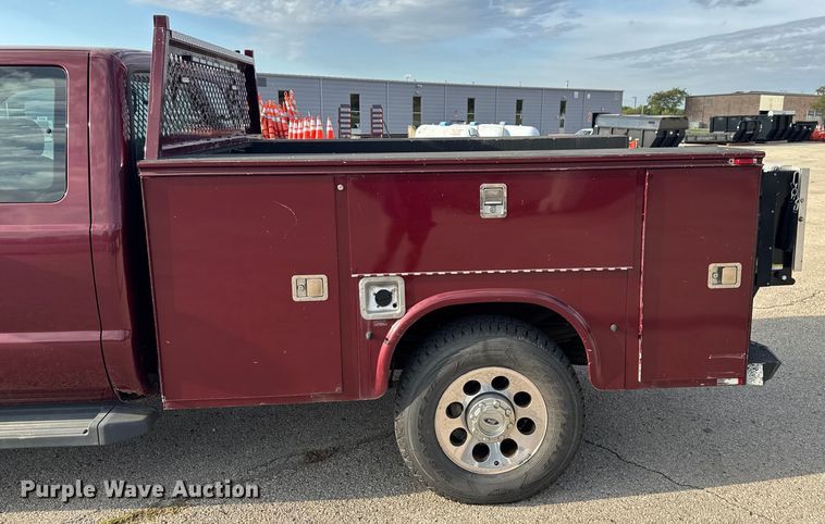 image for item DU3521 2006 Ford F350 Super Duty SuperCab utility bed pickup truck