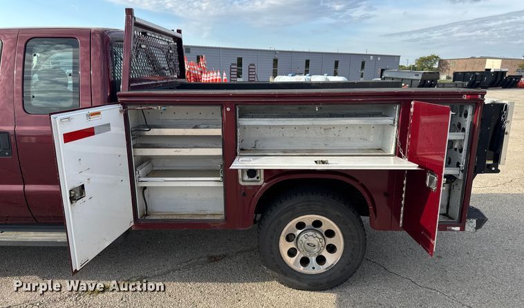 image for item DU3521 2006 Ford F350 Super Duty SuperCab utility bed pickup truck