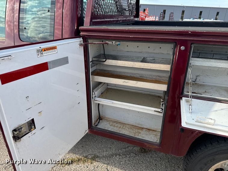 image for item DU3521 2006 Ford F350 Super Duty SuperCab utility bed pickup truck