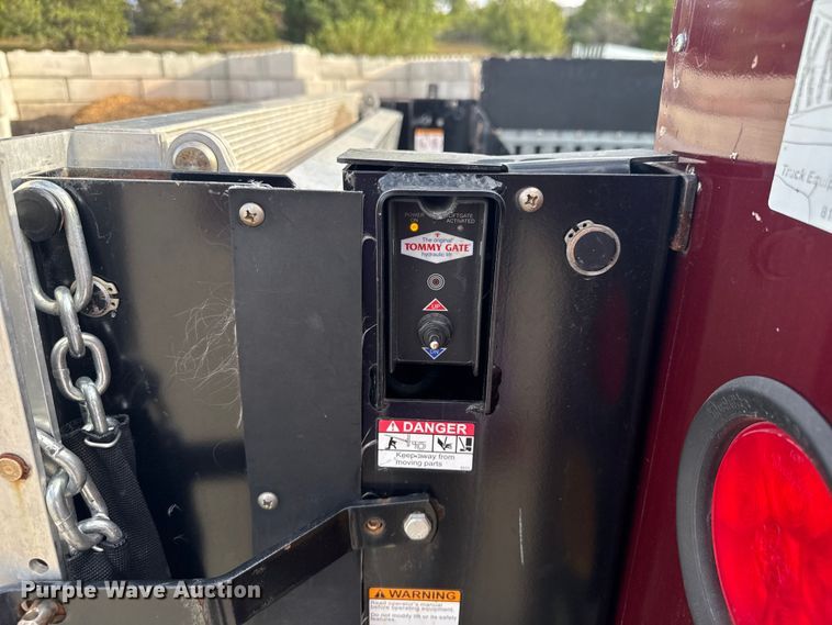 image for item DU3521 2006 Ford F350 Super Duty SuperCab utility bed pickup truck