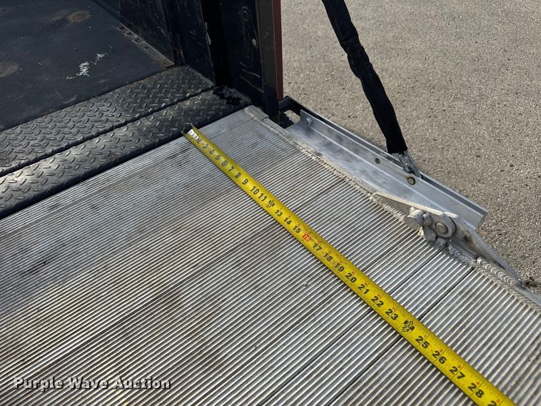 image for item DU3521 2006 Ford F350 Super Duty SuperCab utility bed pickup truck