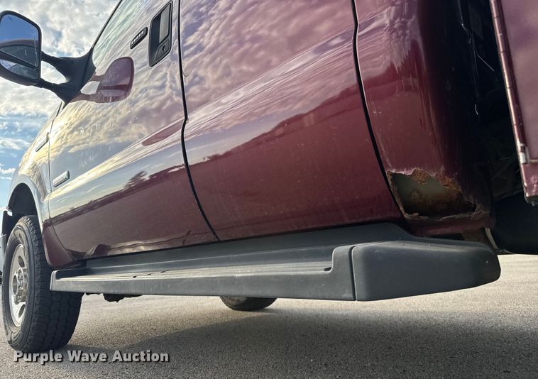 image for item DU3521 2006 Ford F350 Super Duty SuperCab utility bed pickup truck