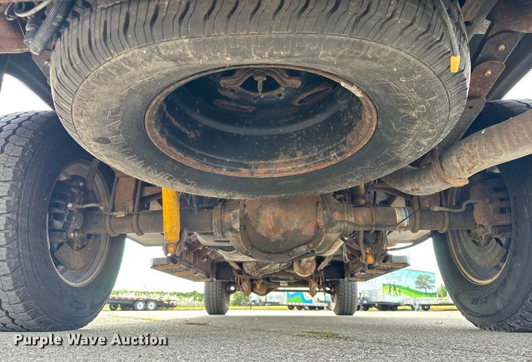 image for item DU3521 2006 Ford F350 Super Duty SuperCab utility bed pickup truck