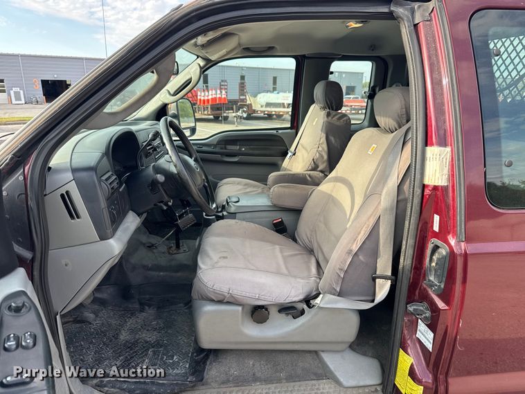 image for item DU3521 2006 Ford F350 Super Duty SuperCab utility bed pickup truck