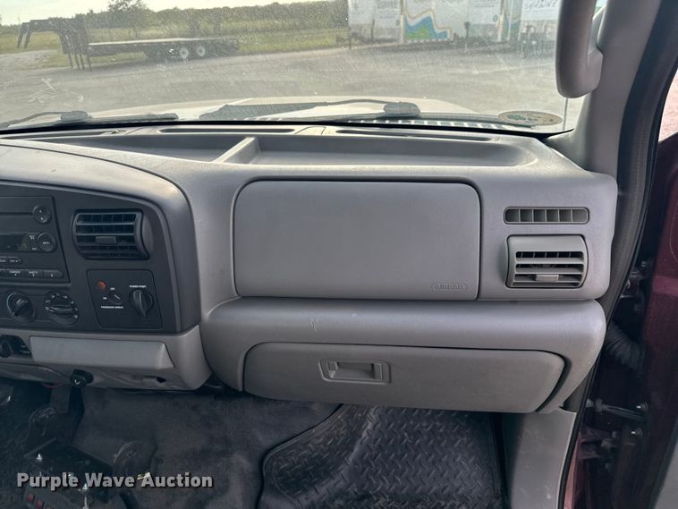 image for item DU3521 2006 Ford F350 Super Duty SuperCab utility bed pickup truck