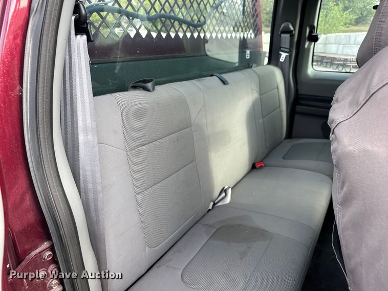 image for item DU3521 2006 Ford F350 Super Duty SuperCab utility bed pickup truck