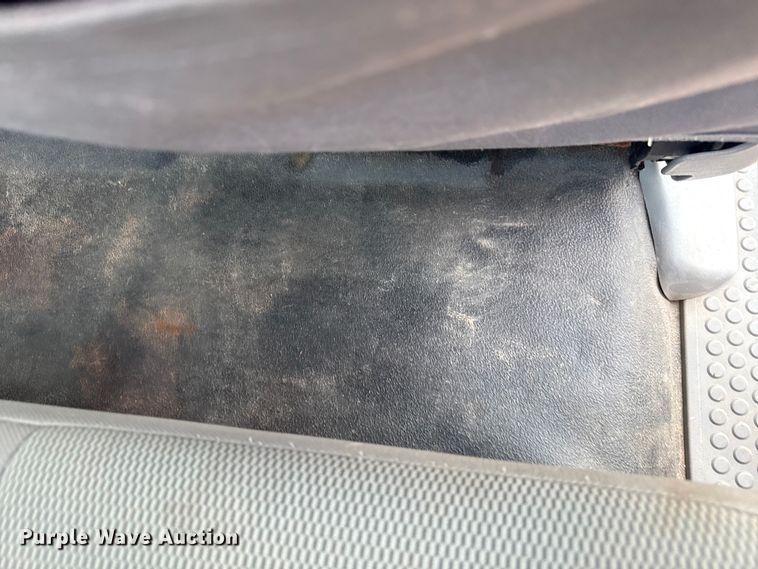 image for item DU3521 2006 Ford F350 Super Duty SuperCab utility bed pickup truck