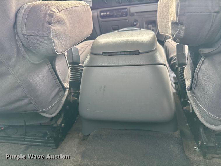 image for item DU3521 2006 Ford F350 Super Duty SuperCab utility bed pickup truck