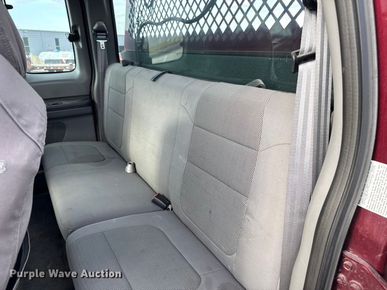 image for item DU3521 2006 Ford F350 Super Duty SuperCab utility bed pickup truck