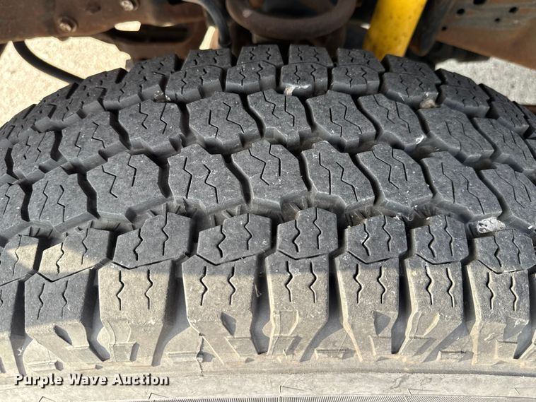 image for item DU3521 2006 Ford F350 Super Duty SuperCab utility bed pickup truck