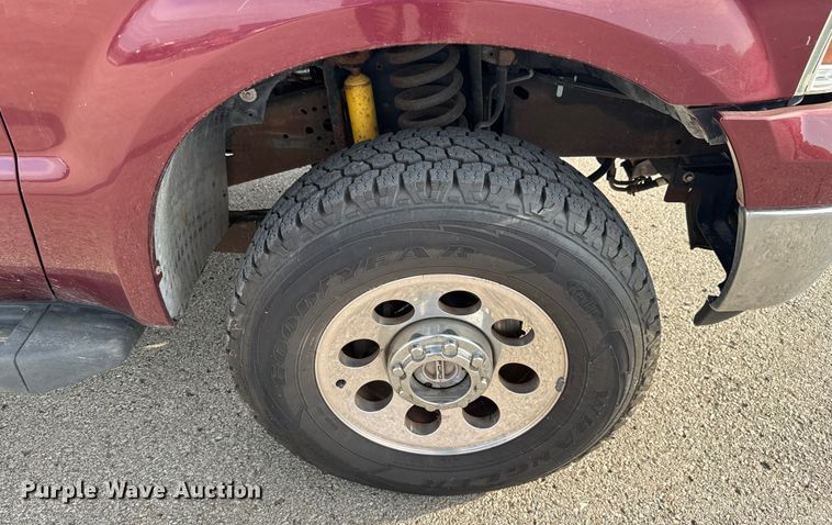 image for item DU3521 2006 Ford F350 Super Duty SuperCab utility bed pickup truck