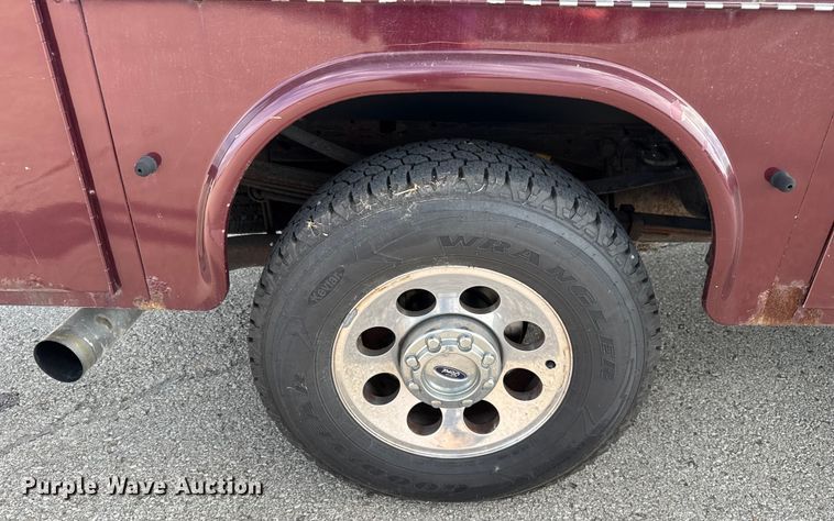 image for item DU3521 2006 Ford F350 Super Duty SuperCab utility bed pickup truck