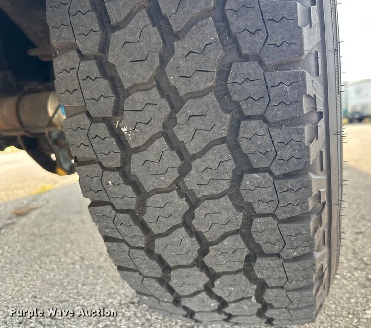 image for item DU3521 2006 Ford F350 Super Duty SuperCab utility bed pickup truck