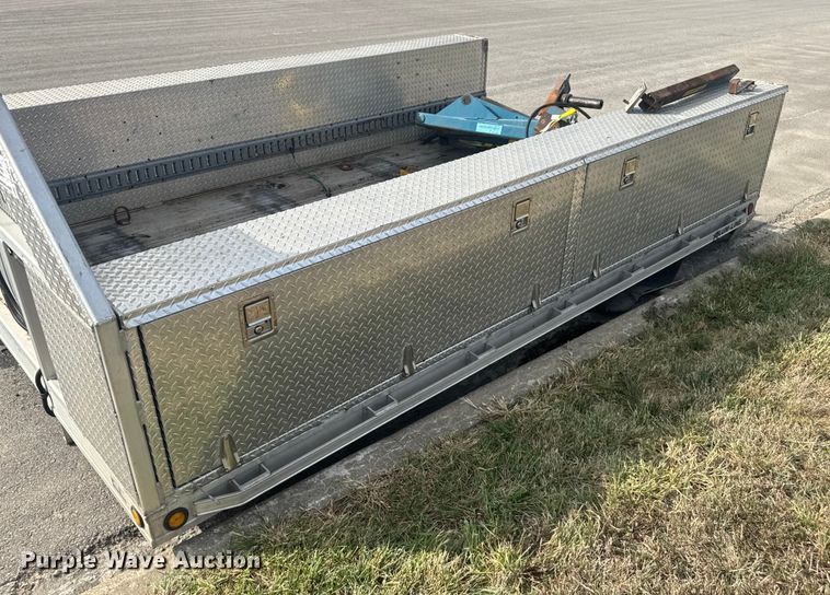 image for item DU3523 2013 Alum-Line Inc truck bed