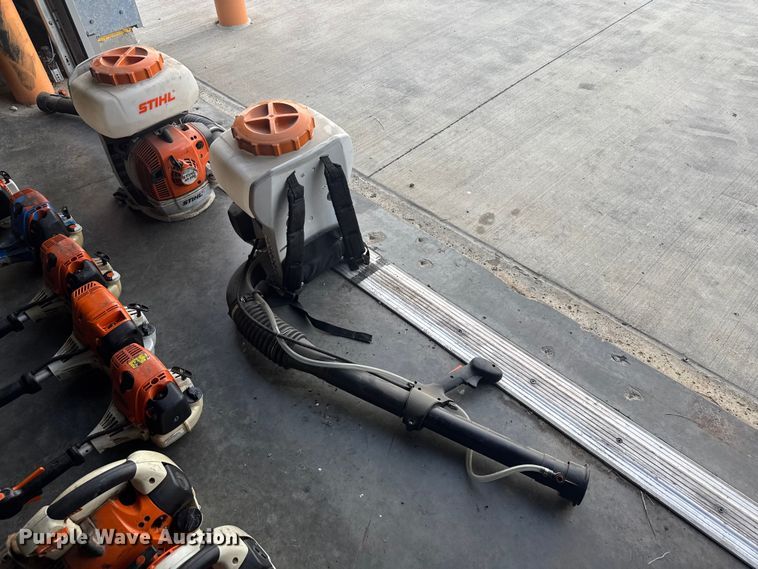 image for item DU3526 Lawn and garden equipment