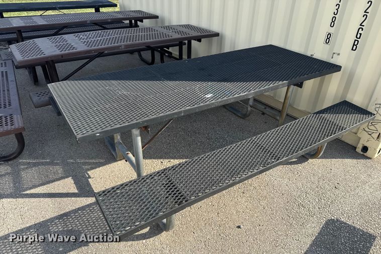 image for item DU3531 (6) picnic tables