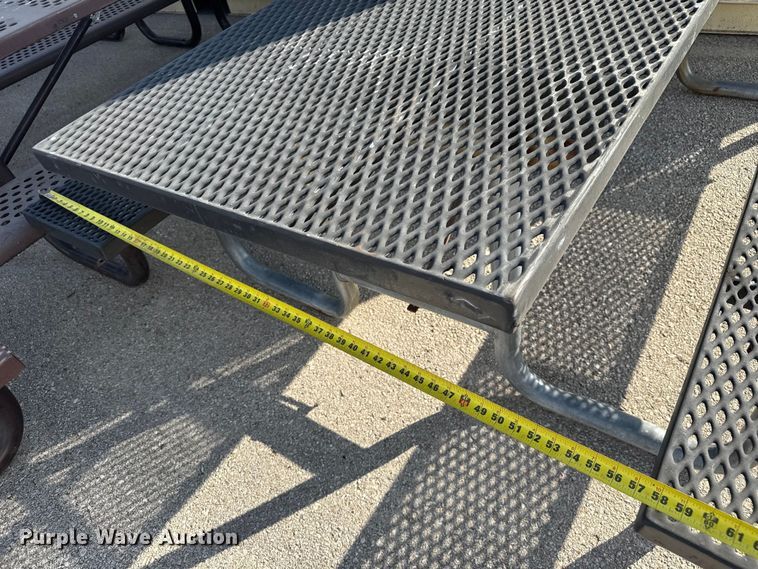 image for item DU3531 (6) picnic tables