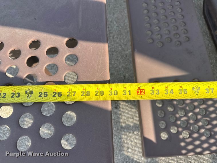 image for item DU3531 (6) picnic tables