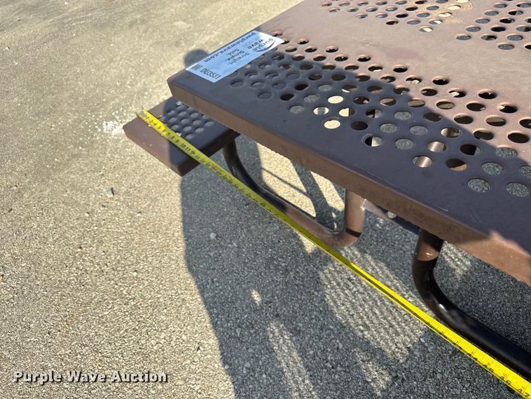 image for item DU3531 (6) picnic tables