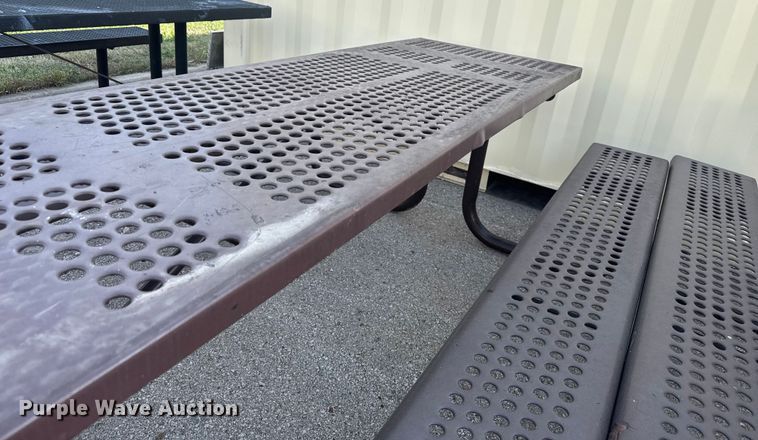 image for item DU3531 (6) picnic tables