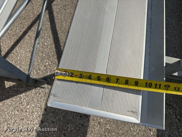 image for item DU3532 (4) bleacher sets