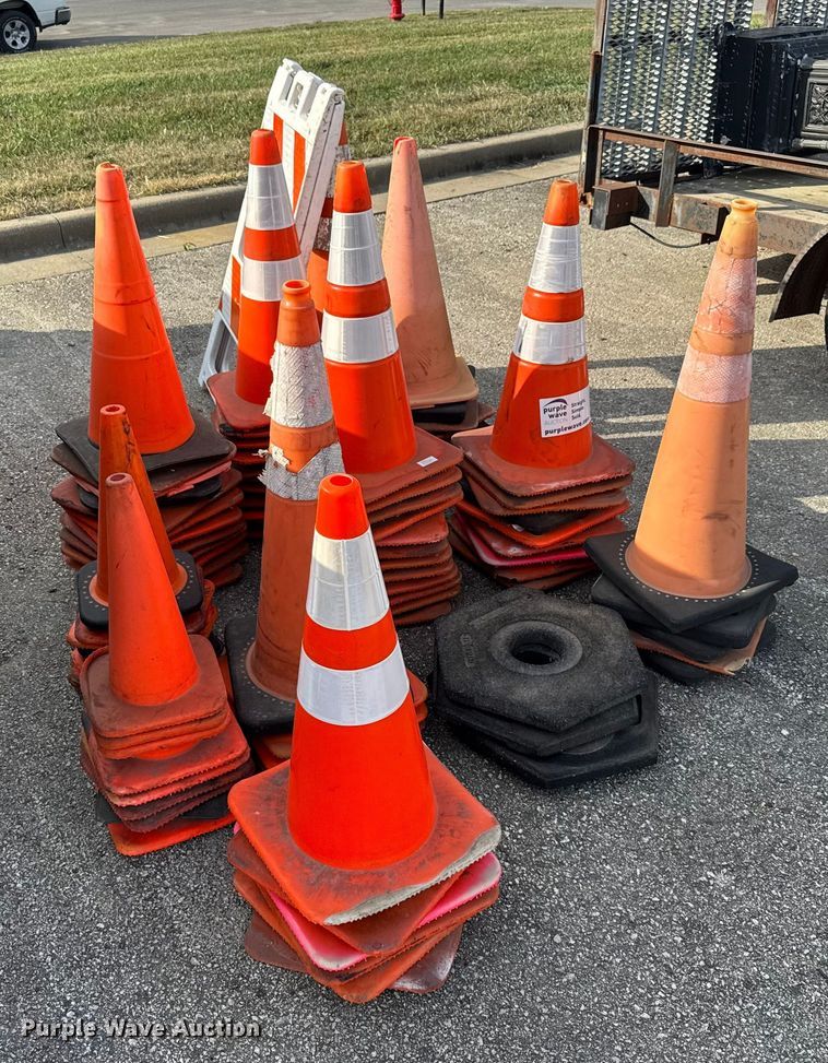 image for item DU3535 Road safety equipment