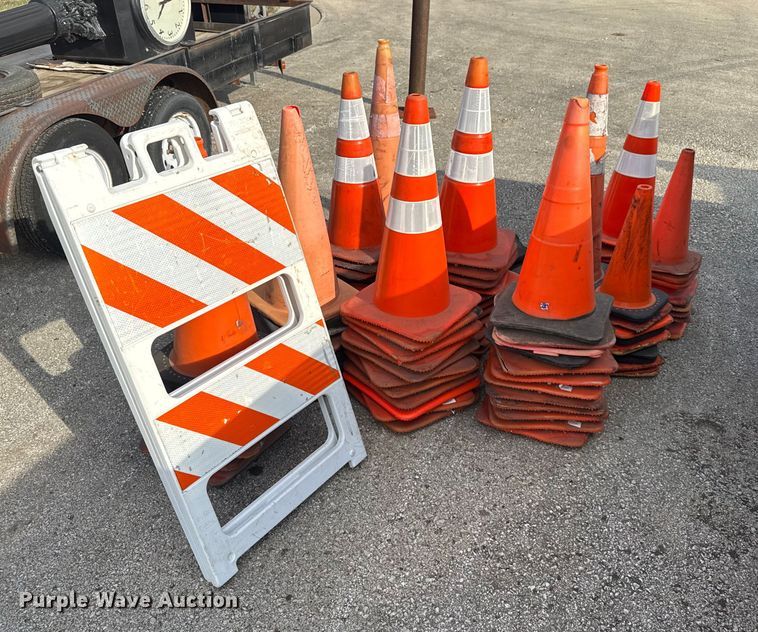 image for item DU3535 Road safety equipment