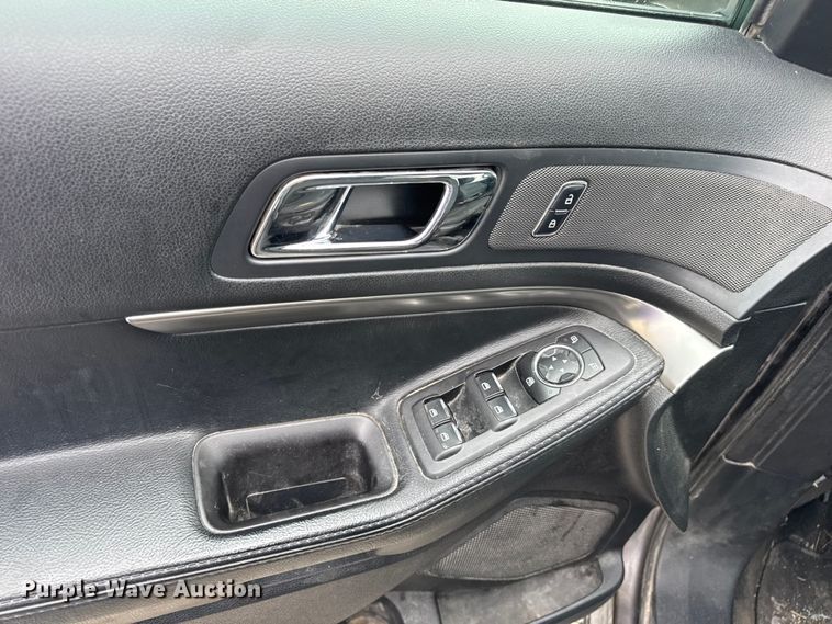 image for item DW3463 2017 Ford Explorer Police Interceptor SUV