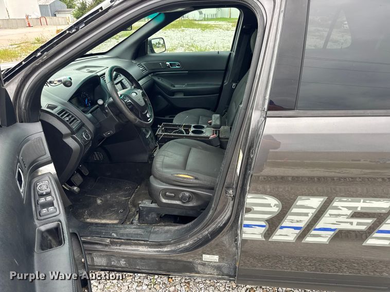 image for item DW3463 2017 Ford Explorer Police Interceptor SUV