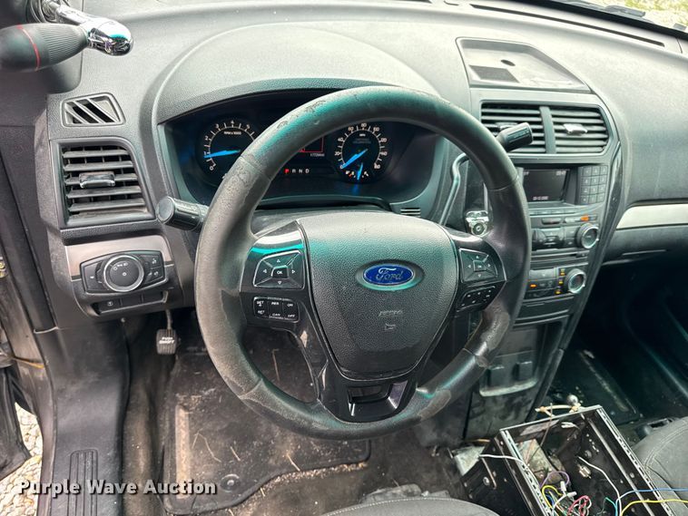 image for item DW3463 2017 Ford Explorer Police Interceptor SUV
