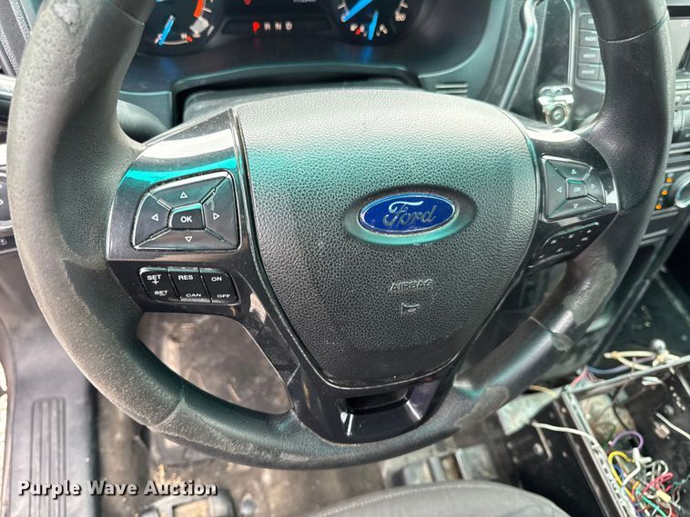 image for item DW3463 2017 Ford Explorer Police Interceptor SUV