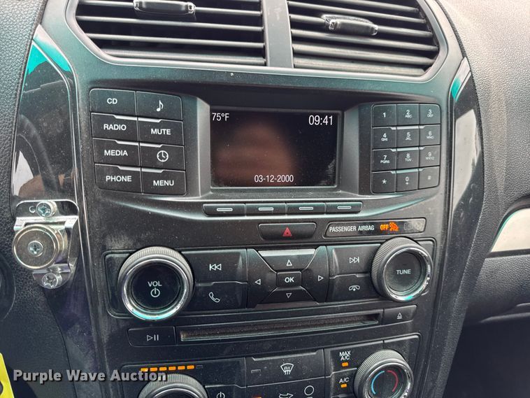 image for item DW3463 2017 Ford Explorer Police Interceptor SUV