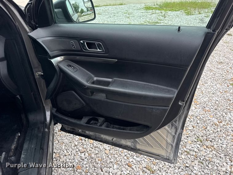 image for item DW3463 2017 Ford Explorer Police Interceptor SUV