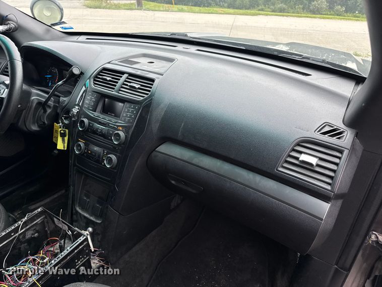 image for item DW3463 2017 Ford Explorer Police Interceptor SUV