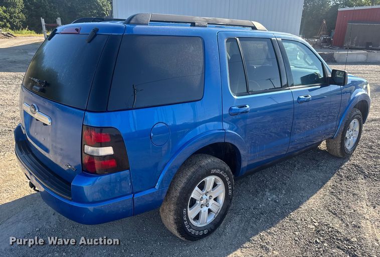 image for item DW6560 2010 Ford Explorer SUV