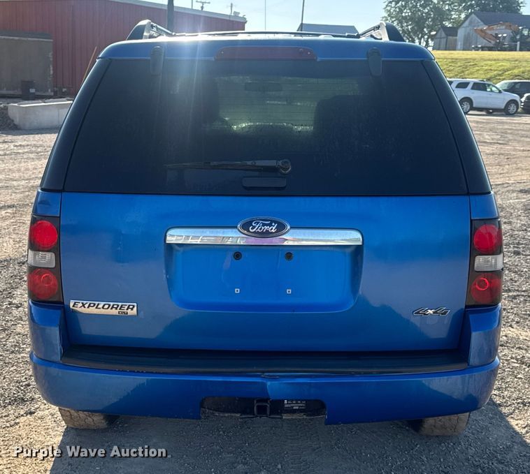 image for item DW6560 2010 Ford Explorer SUV