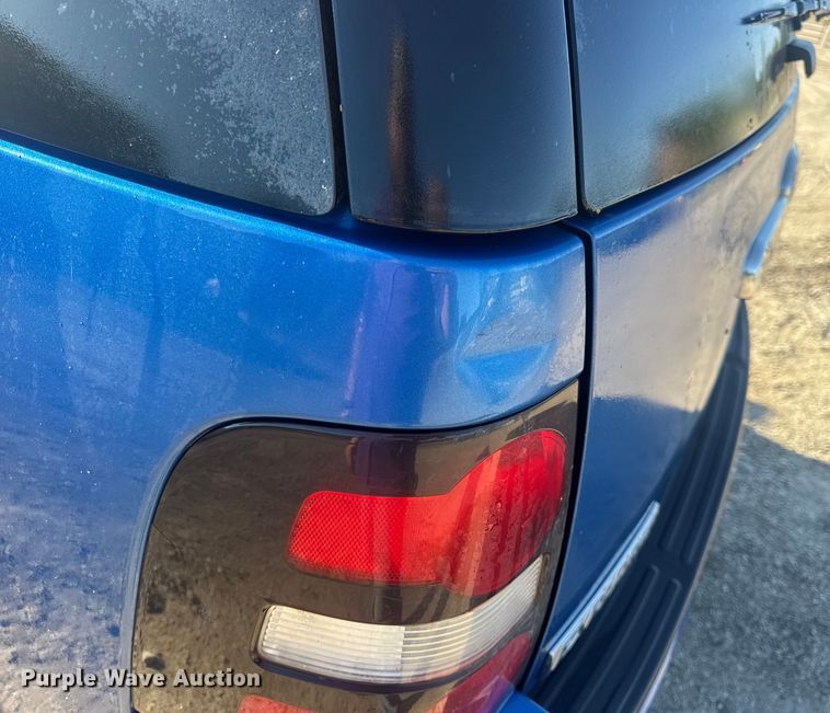 image for item DW6560 2010 Ford Explorer SUV