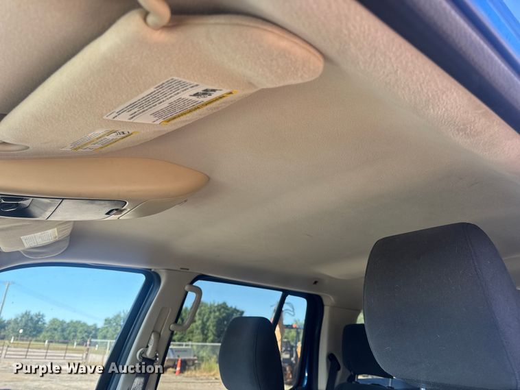 image for item DW6560 2010 Ford Explorer SUV