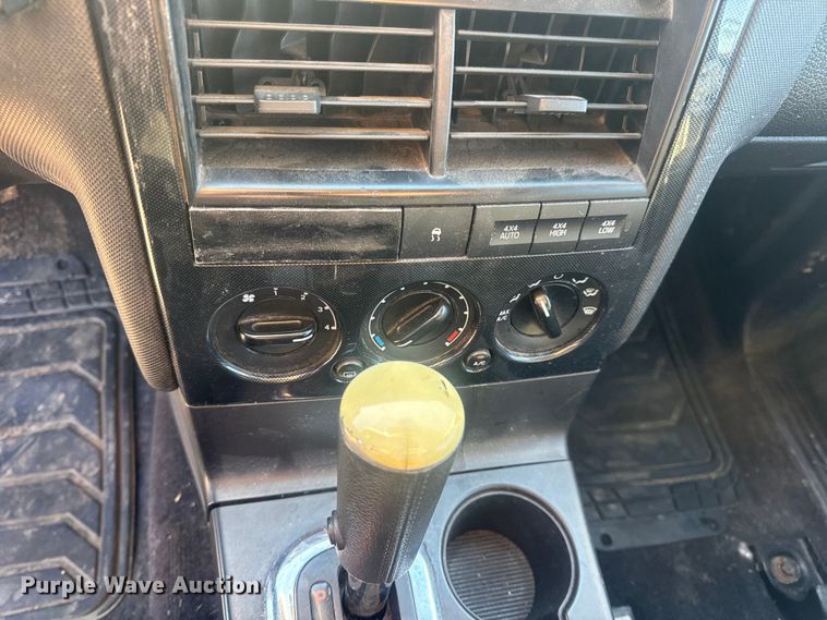 image for item DW6560 2010 Ford Explorer SUV