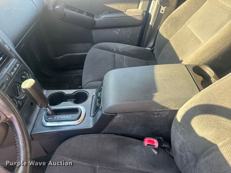 image for item DW6560 2010 Ford Explorer SUV