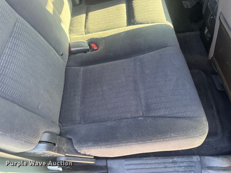 image for item DW6560 2010 Ford Explorer SUV