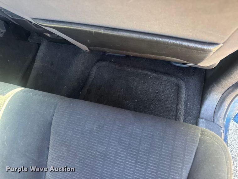 image for item DW6560 2010 Ford Explorer SUV